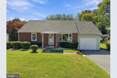 208 E Sunset Avenue, Williamsport, MD 21795 - Photo 1