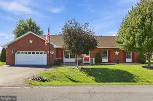 107 Grand Oak Dr, Hagerstown, MD 21740 - Photo 1
