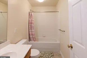 1023 Ross St, Hagerstown, MD 21740 - Photo 12