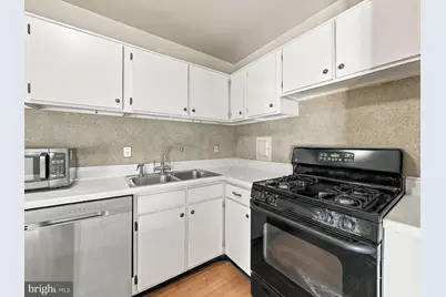 1745 Edgewood Hill Circle #204, Hagerstown, MD 21740 - Photo 10