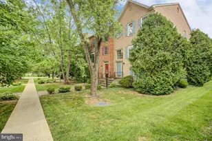 1153 Lindsay Ln, Hagerstown, MD 21742 - Photo 2