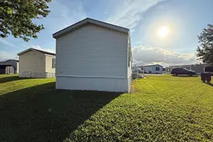 9241 Clare Cir, Delmar, MD 21875 - Photo 6