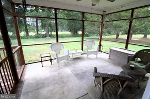 25392 Club Cir, Quantico, MD 21856 - Photo 10
