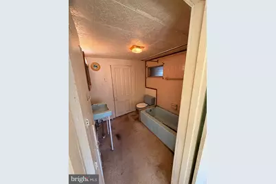 211 E Lillian Street, Hebron, MD 21830 - Photo 12