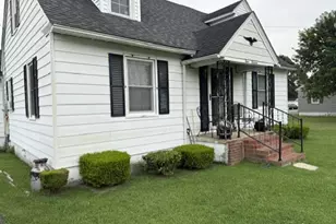 413 Chestnut St, Hebron, MD 21830 - Photo 1