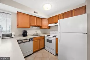 203 33rd St, Ocean City, MD 21842 - Photo 8