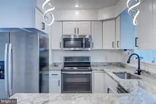 9 Holly Ct, Berlin, MD 21811 - Photo 2