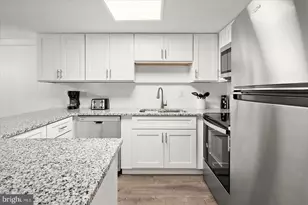 302 32nd St, Ocean City, MD 21842 - Photo 12