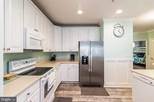 37 Fountain Dr W, Ocean City, MD 21842 - Photo 8