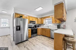 14104 Dukes Ave, Ocean City, MD 21842 - Photo 32