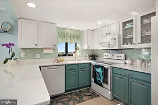 8105 Atlantic Ave, Ocean City, MD 21842 - Photo 28