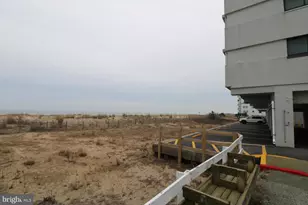 8203 Atlantic Ave, Ocean City, MD 21842 - Photo 28