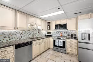8105 Atlantic Ave, Ocean City, MD 21842 - Photo 14