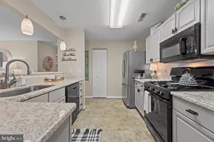 7411 Yacht Club Dr, Berlin, MD 21811 - Photo 10