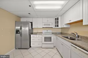 8105 Atlantic Ave, Ocean City, MD 21842 - Photo 18