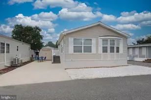 344 Pine Cone Dr, Berlin, MD 21811 - Photo 2