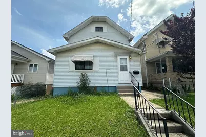 2018 Constitution Blvd, New Kensington, PA 15068 - Photo 1