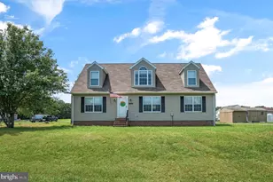 2370 Yardarm Dr, Greenbackville, VA 23356 - Photo 2