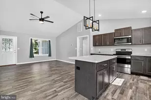 37406 Davey Jones Blvd, Greenbackville, VA 23356 - Photo 8