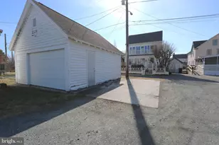 4264 Main St, Chincoteague Island, VA 23336 - Photo 36