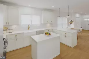 12 Jefferson St, Onancock, VA 23417 - Photo 4