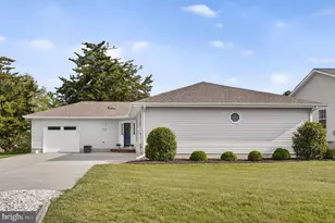 37122 Shark Ct, Greenbackville, VA 23356 - Photo 2