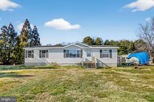 8024 Hickman Farm Rd, Wallops Island, VA 23337 - Photo 2