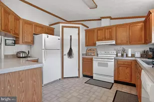 8024 Hickman Farm Rd, Wallops Island, VA 23337 - Photo 12