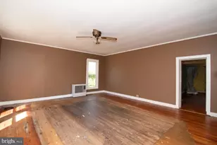 15271 Waterfield St, Painter, VA 23420 - Photo 4