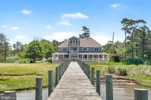 5141 Fish Ln, Chincoteague Island, VA 23336 - Photo 4