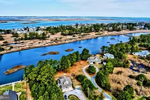 3416 Ridge Rd, Chincoteague Island, VA 23336 - Photo 4