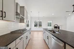 161 Logan Wy, Tappahannock, VA 22560 - Photo 2