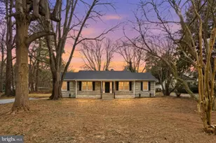 192 E Banbury Rd, Tappahannock, VA 22560 - Photo 2