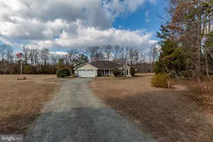 609 Meadow Dr, Tappahannock, VA 22560 - Photo 2