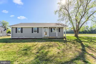 166 Rouzie Dr, Tappahannock, VA 22560 - Photo 2