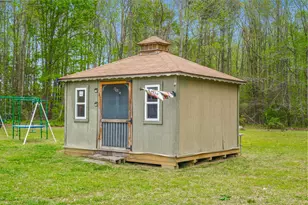 986 Lewis Level Rd, Tappahannock, VA 22560 - Photo 2