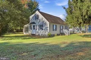 160 Rouzie Dr, Tappahannock, VA 22560 - Photo 2