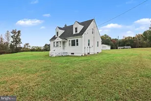 2071 Rose Mt Rd, Hustle, VA 22476 - Photo 2