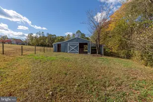 13206 Golden Dr, Sumerduck, VA 22742 - Photo 98