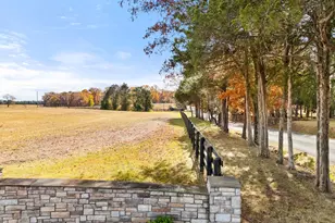 8485 Rogues Rd, Warrenton, VA 20187 - Photo 68