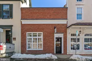 29 Culpeper St, Warrenton, VA 20186 - Photo 1