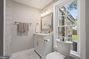 105 E Washington St, Remington, VA 22734 - Photo 24