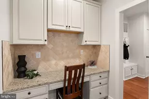 7483 Lake Willow Ct, Warrenton, VA 20187 - Photo 14