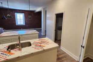 54 E Lee St, Warrenton, VA 20186 - Photo 2