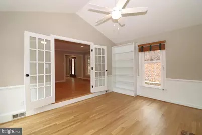 6885 Walnut Heights Drive, Warrenton, VA 20186 - Photo 12