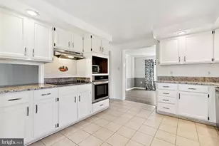 6127 Beverleys Mill Rd, Broad Run, VA 20137 - Photo 10