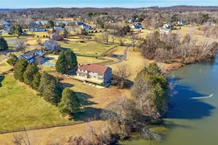 6743 Lake Dr, Warrenton, VA 20187 - Photo 86