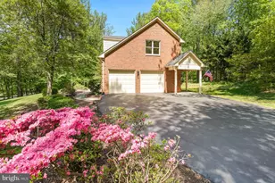 5722 Greenview Ln, Warrenton, VA 20187 - Photo 4
