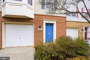 541 Highland Towne Ln, Warrenton, VA 20186 - Photo 2