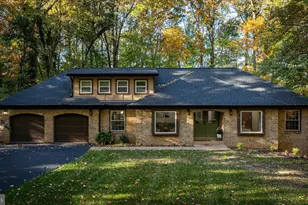 4386 Lakewood Dr, Warrenton, VA 20187 - Photo 2